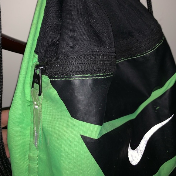 Green Nike Bag - Picture 2 of 4